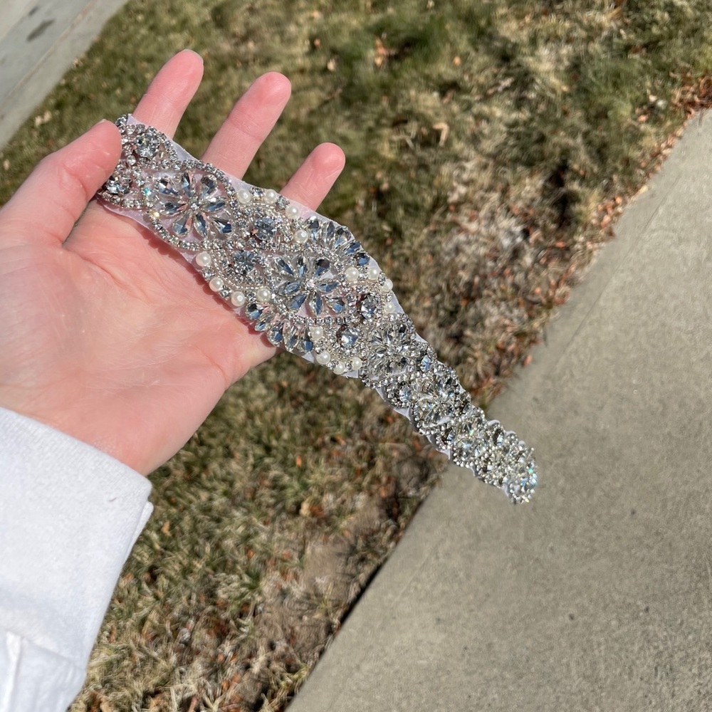 Wedding dress belt